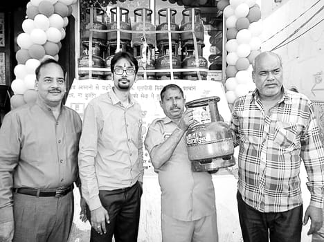 Five of India KG domestic gas cylinder