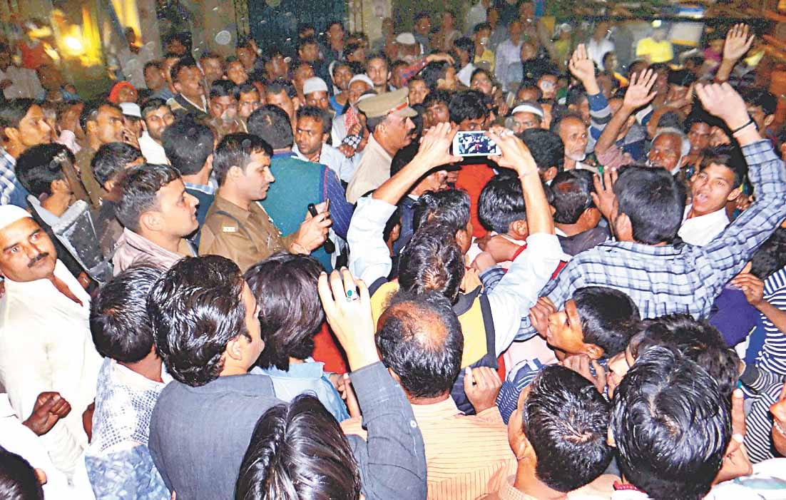 moradabad marg per lagaya jam