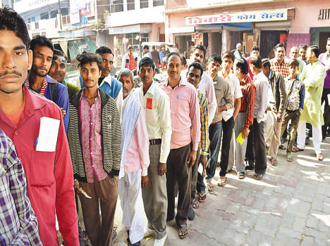 By midday save money in the banks, desperate people returned