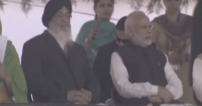 pm narendra modi challanged to pakistan and speaks openly on note ban