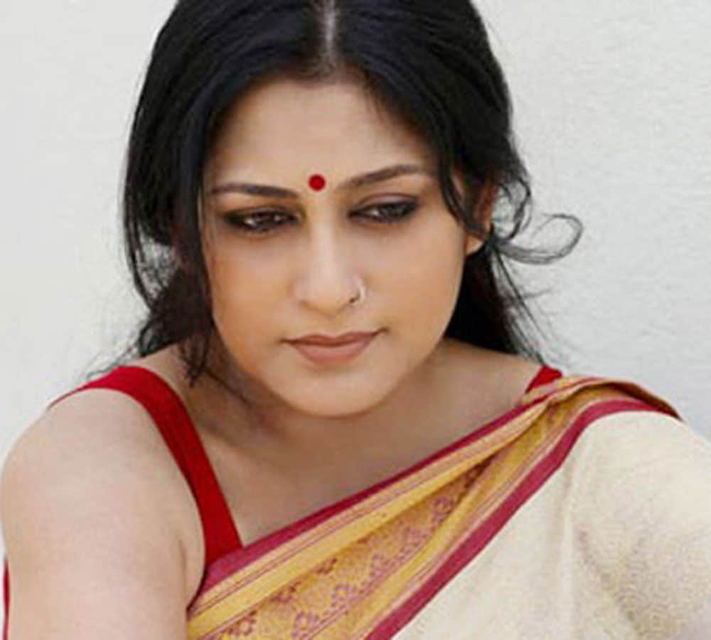 Roopa Ganguly Son Car Accident when She Attempted Suicide