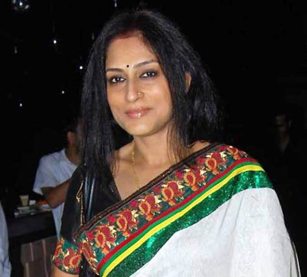 Roopa Ganguly Son Car Accident when She Attempted Suicide