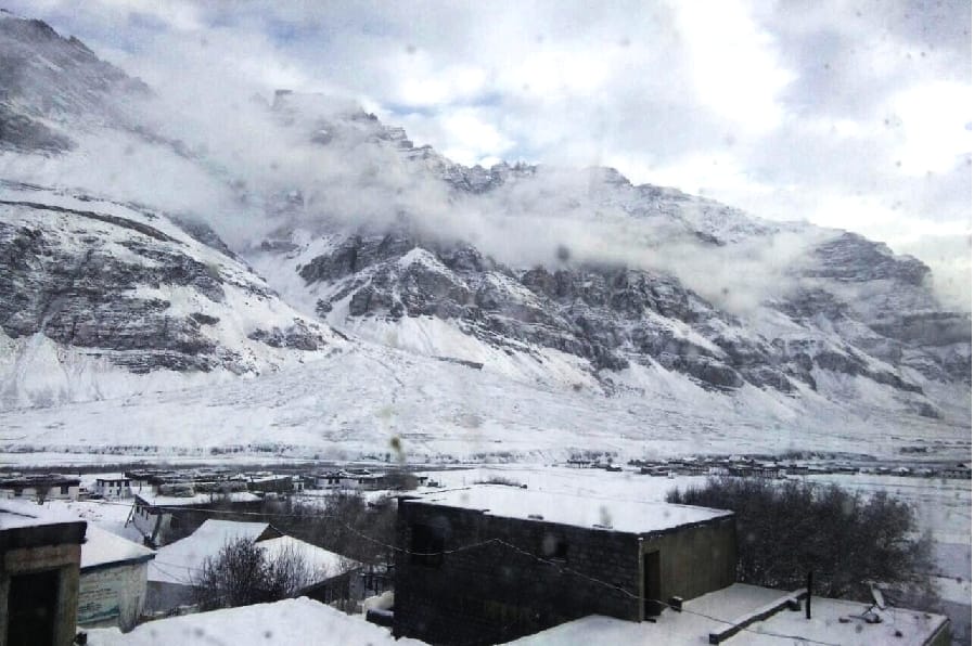 Fresh Snowfall in Himachal Hills.