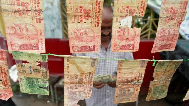 breaking strength of jewellers after demonetization