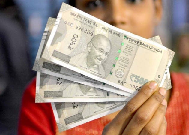 fourty percent five hundred notes in city atm