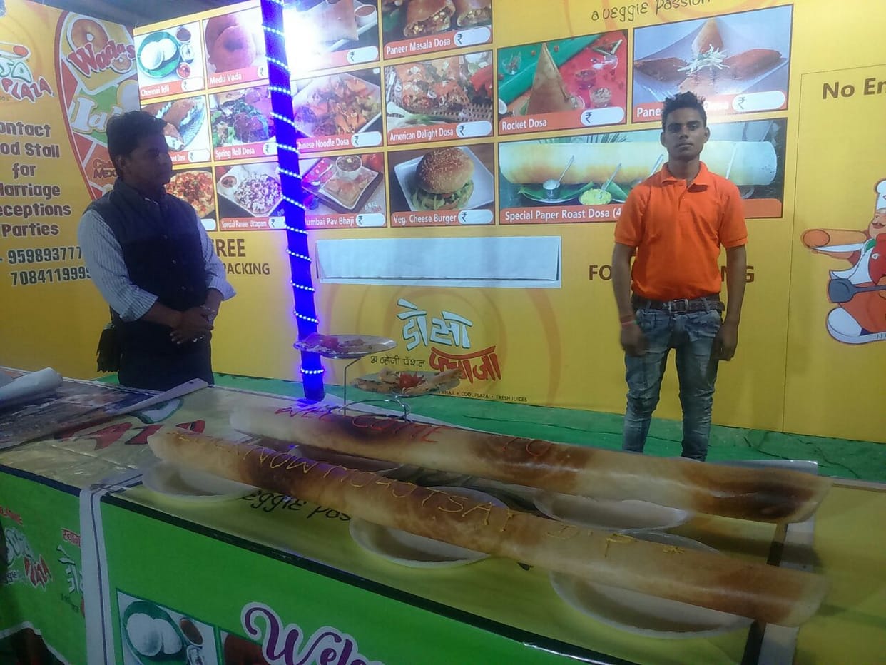 four feet dosa in lucknow mahotsava