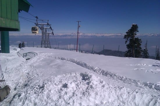 first snowfall in gulmarg