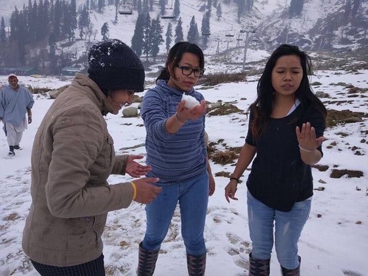 first snowfall in gulmarg