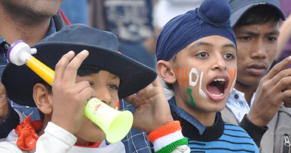 13th test match in indian vs england in pca stadium mohali, amazing photos of fans