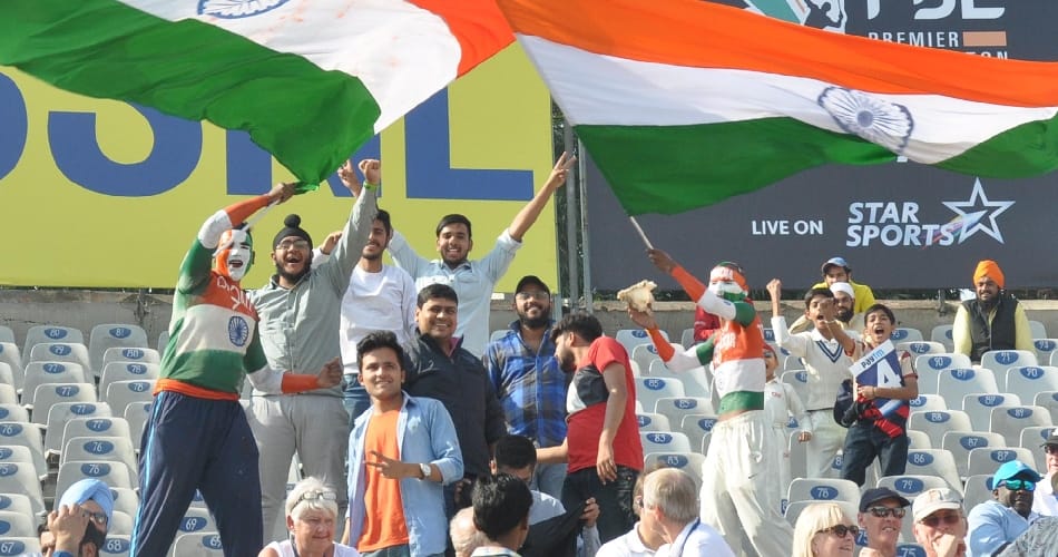 13th test match in indian vs england in pca stadium mohali, amazing photos of fans