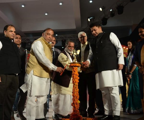  lucknow metro in Lucknow mahotsav.