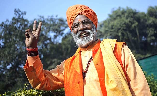 sakshi maharaj comment on akhilesh yadav 