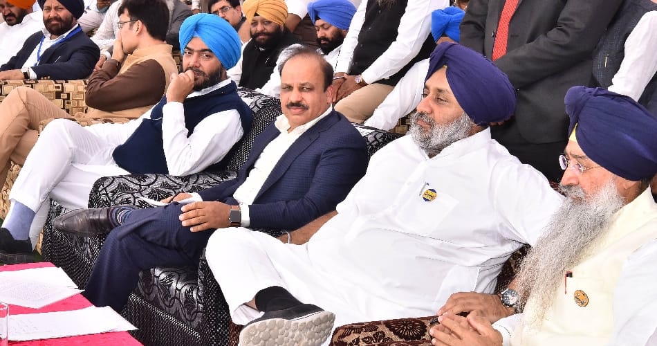 Sukhbir singh badal attacks on Arvind kejriwal on the issue of syl