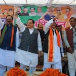 रैली के दौरान मंच पर नड्डा