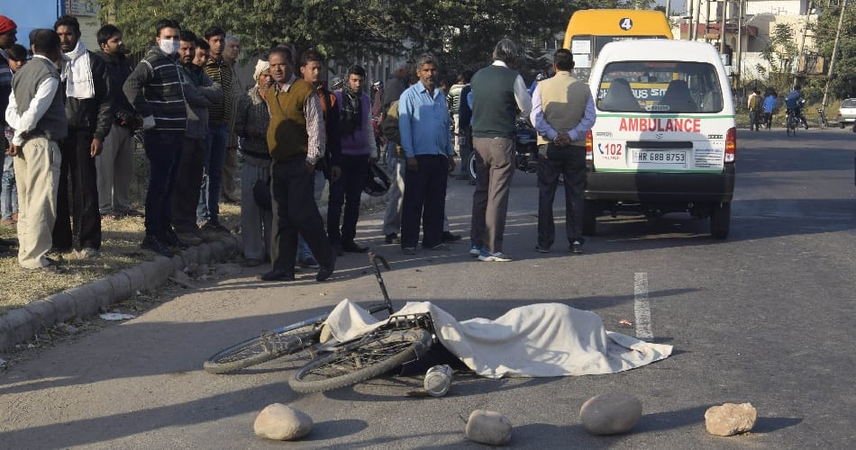 accident in panchkula, death on the spot, chandigarh news