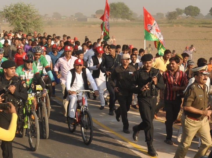 UP Chief Minister Akhilesh Yadav in agra