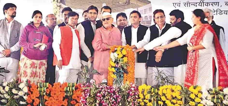 रामपुर पहुंची समाजवादी विकास रथ यात्रा 