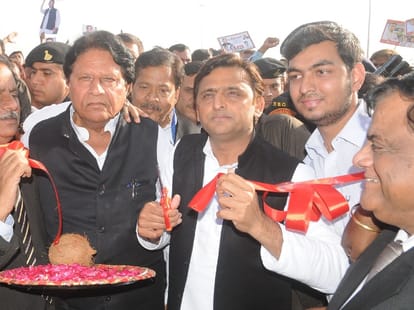 UP Chief Minister Akhilesh Yadav in agra