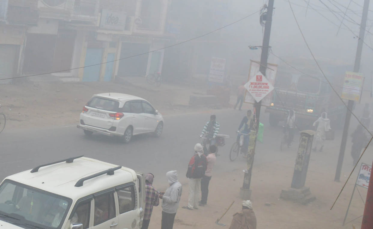 Speed of vehicles stopped by fog