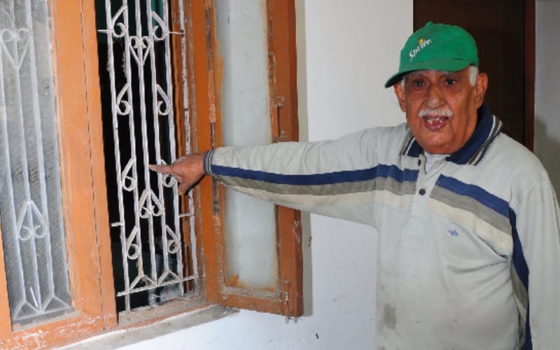 loot in retired cms house in lucknow