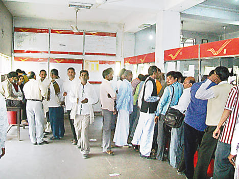 The post office has cut the torn note, consumer annoyed