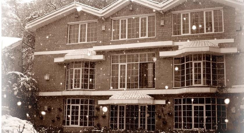 Indian restaurant fines on arrival of Kadhi's aroma