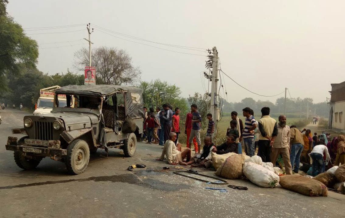 Full of passengers vehicles upturned, eight injured