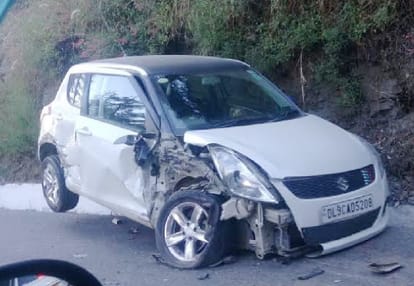 Truck Hits Many Vehicles at Hasanvalley, shimla.