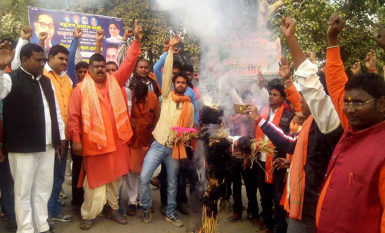 Resist burning effigy 