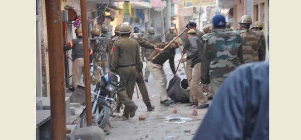 stone pelting on police after furor over ambedkar statue removing