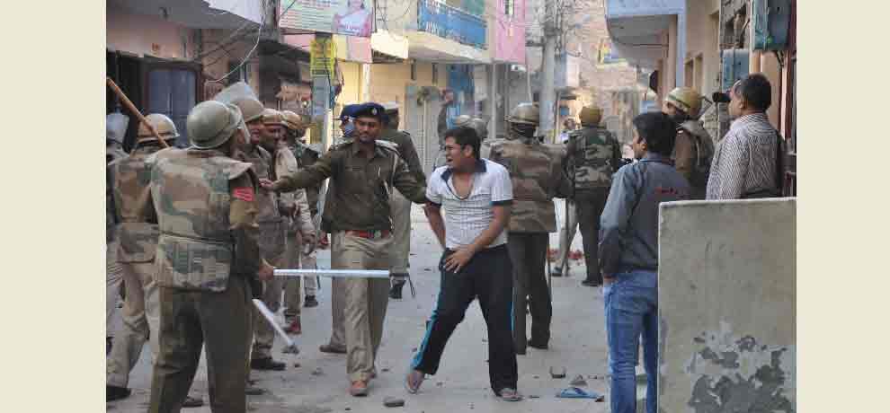 stone pelting on police after furor over ambedkar statue removing