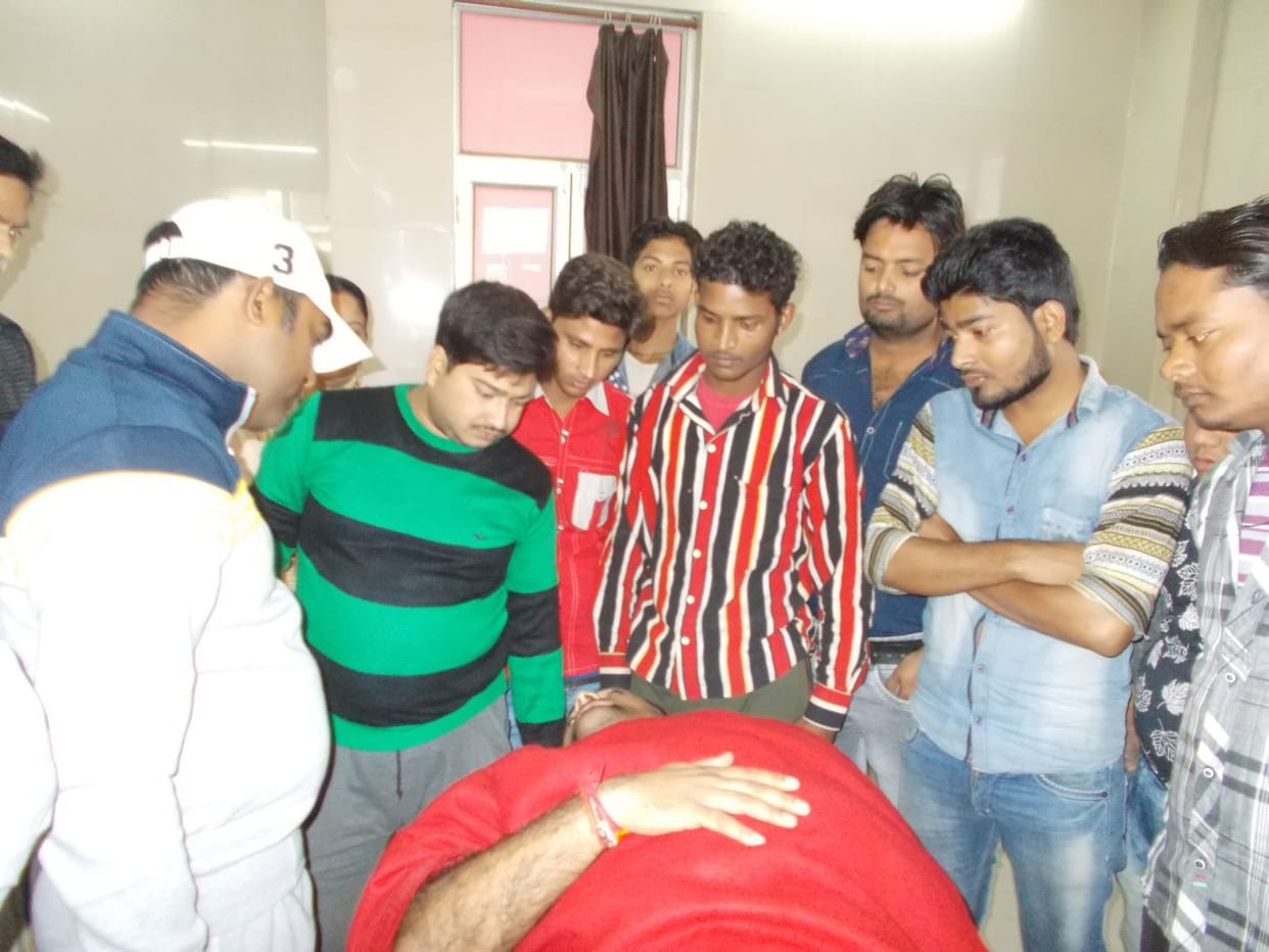 saraapha vyavasaayee par dinadahaade phaayaring se dahashat