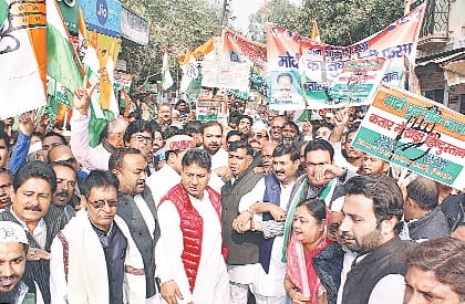 aakrosh diwas : notbandi par jaari raha sangram