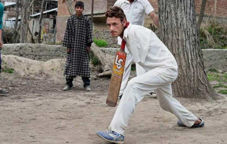 STORY OF CRICKETER AAMIR OF JAMMU AND KASHMIR