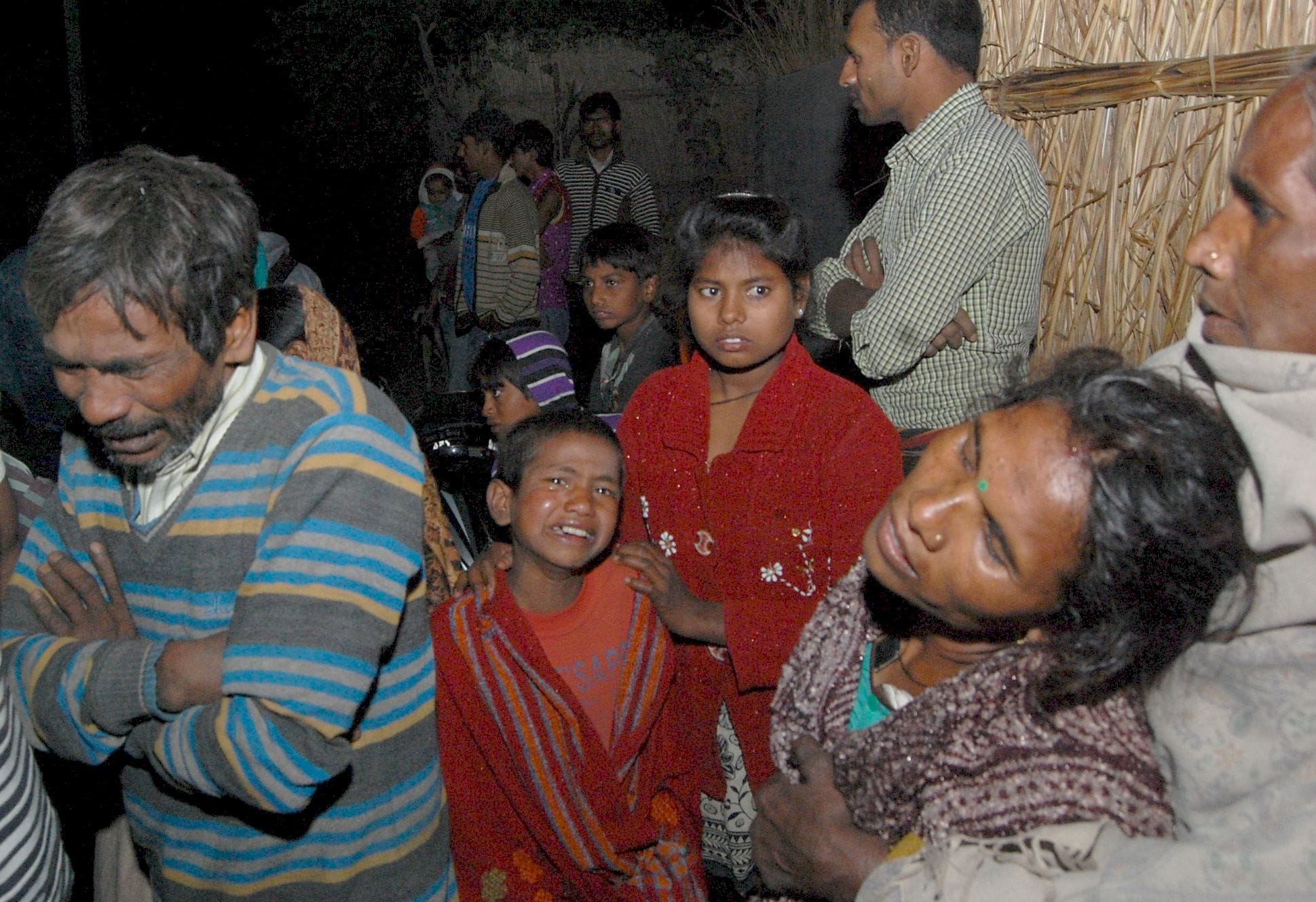 death of child in fire many home ashes at kanpur