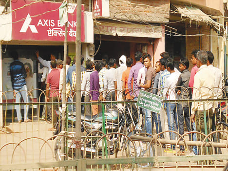 Bank ATM centers closing rush