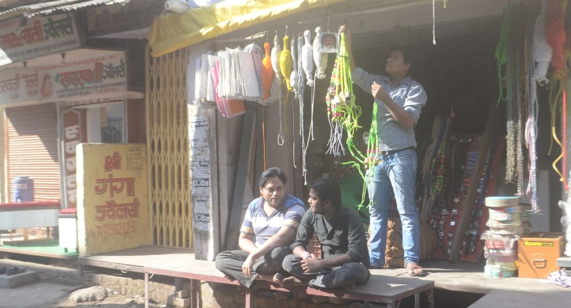 bandee beasar, chaay-paan se lekar har trend kee khuleen dukaanen