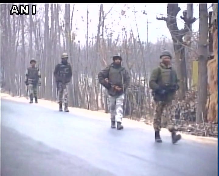 Encounter underway in Langate area of Handwara between Security forces and terrorists