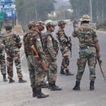 मुठभेड़ के दौरान मोर्चा संभाले जवान