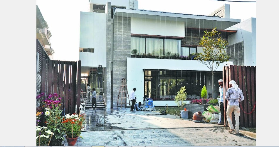 Yuvraj and Hazel arrived Chandigarh, Mehandi and reception today, grand wedding tomorrow