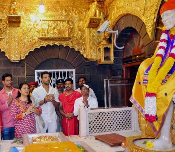 Yuvraj and Hazel Mehandi and reception, grand wedding tomorrow
