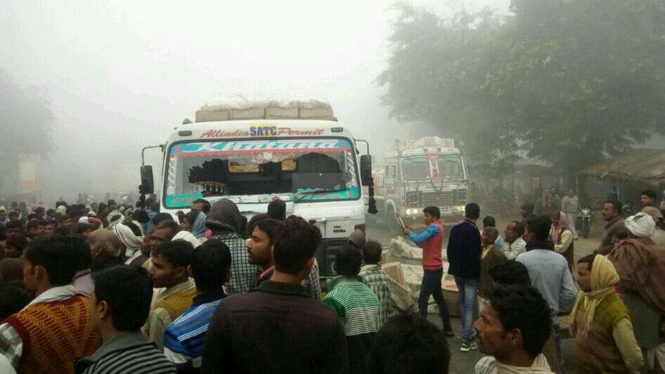 truck hits two students in barabanki
