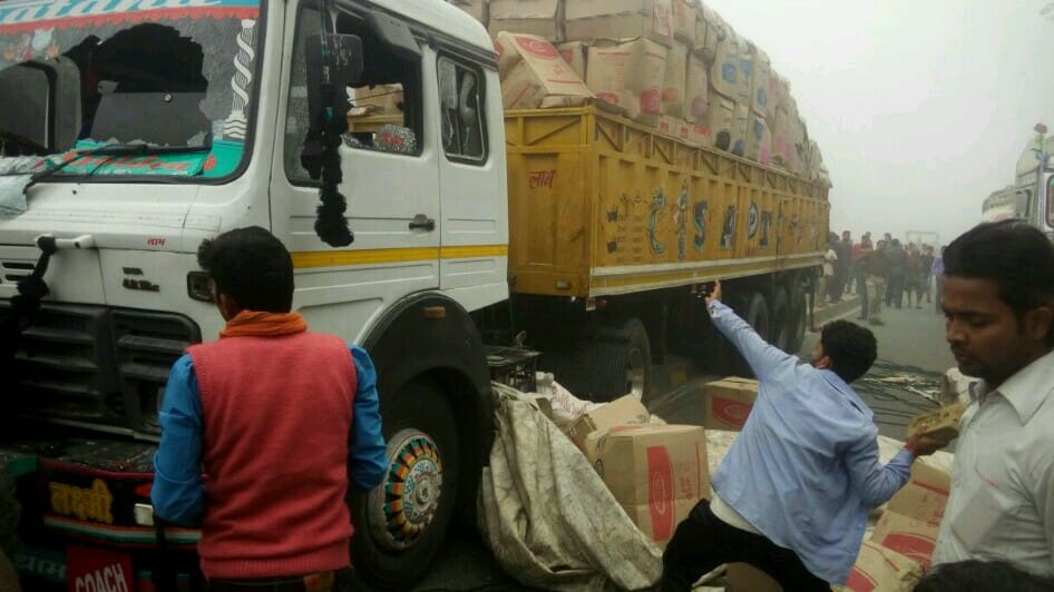 truck hits two students in barabanki