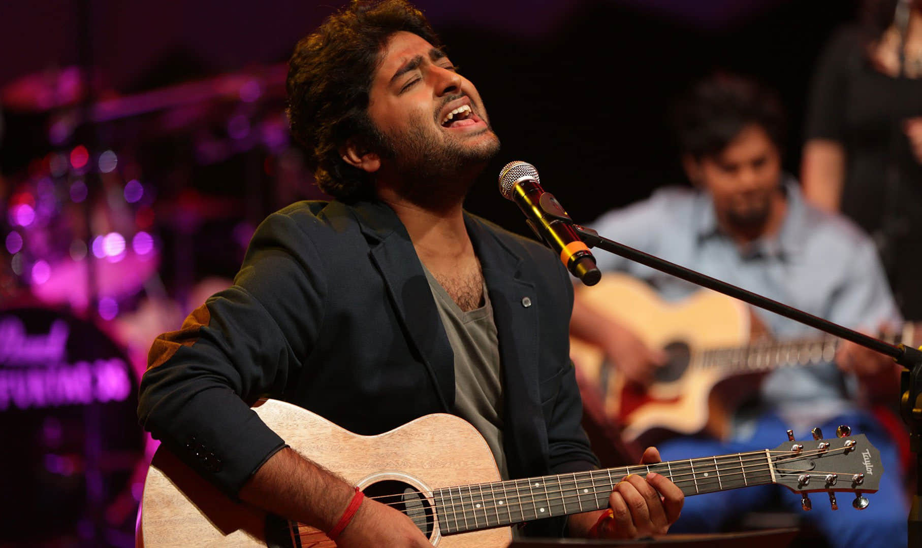 viral video of an angry arijit singh at a concert