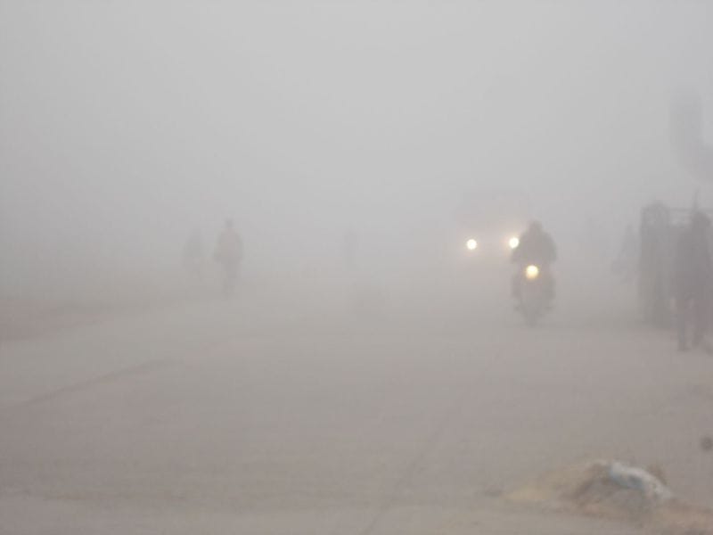 Fog Bigadhi move vehicles, several trains