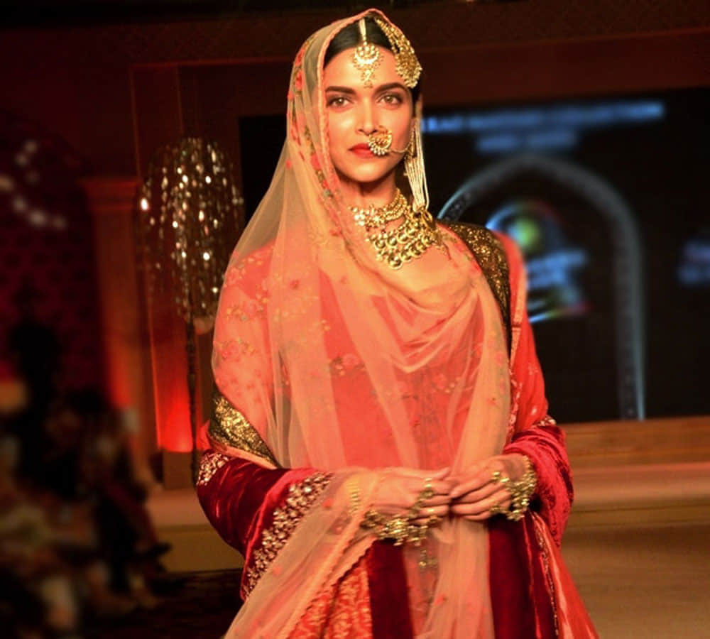 deepika padukone start shooting of padmavati with ghoomar song