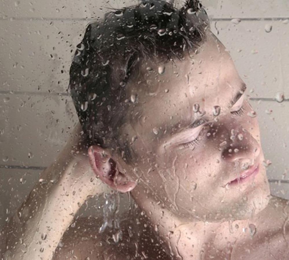 advantage and disadvantage of hot water