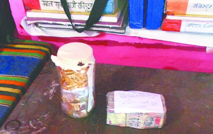 Kichha kg of gold in the quarter of a million of cash recovered