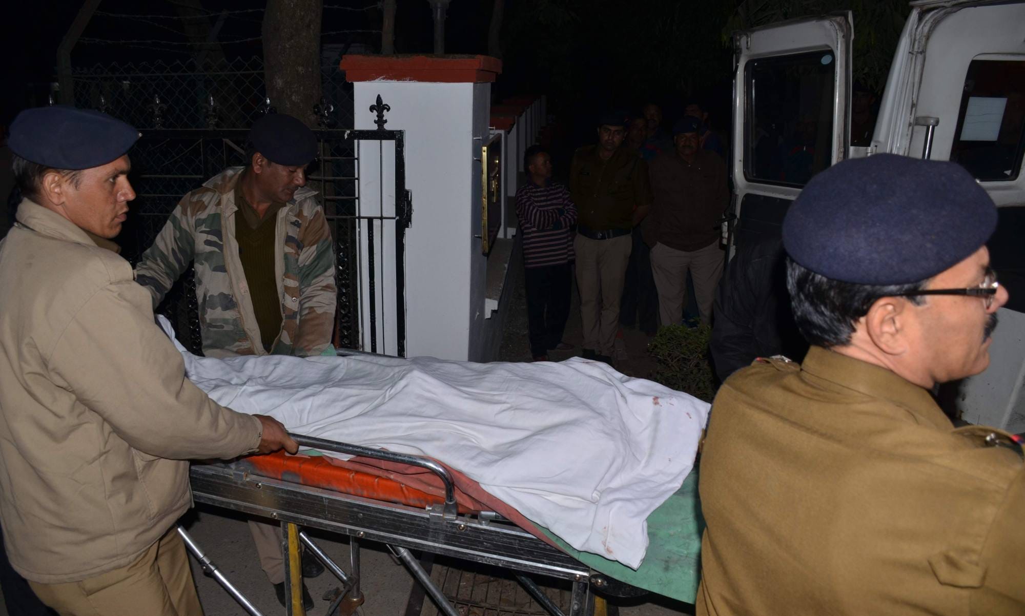 police men shot dead in dehradun police line.