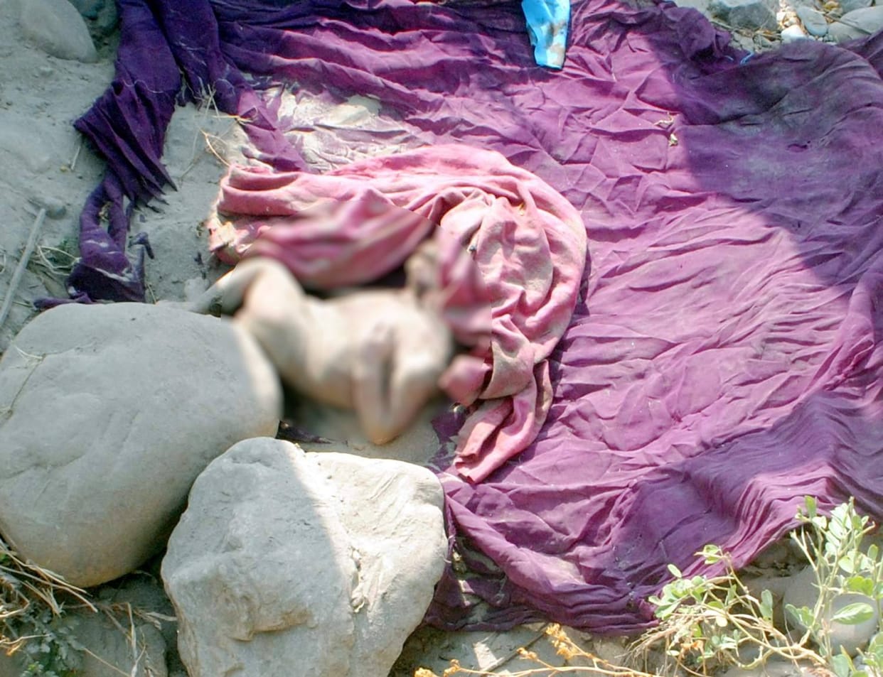 new born baby dead body found in kotdwar.
